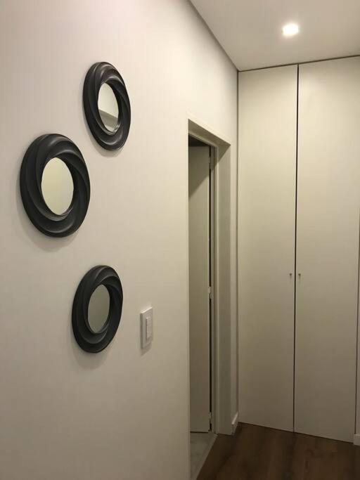 Suite In San Telmo Dormitorio En Suite Con Dos Banos Y Balcon A La Calle Buenos Aires Kültér fotó
