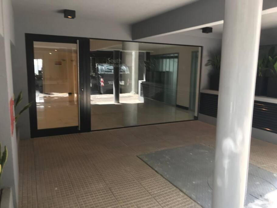 Suite In San Telmo Dormitorio En Suite Con Dos Banos Y Balcon A La Calle Buenos Aires Kültér fotó